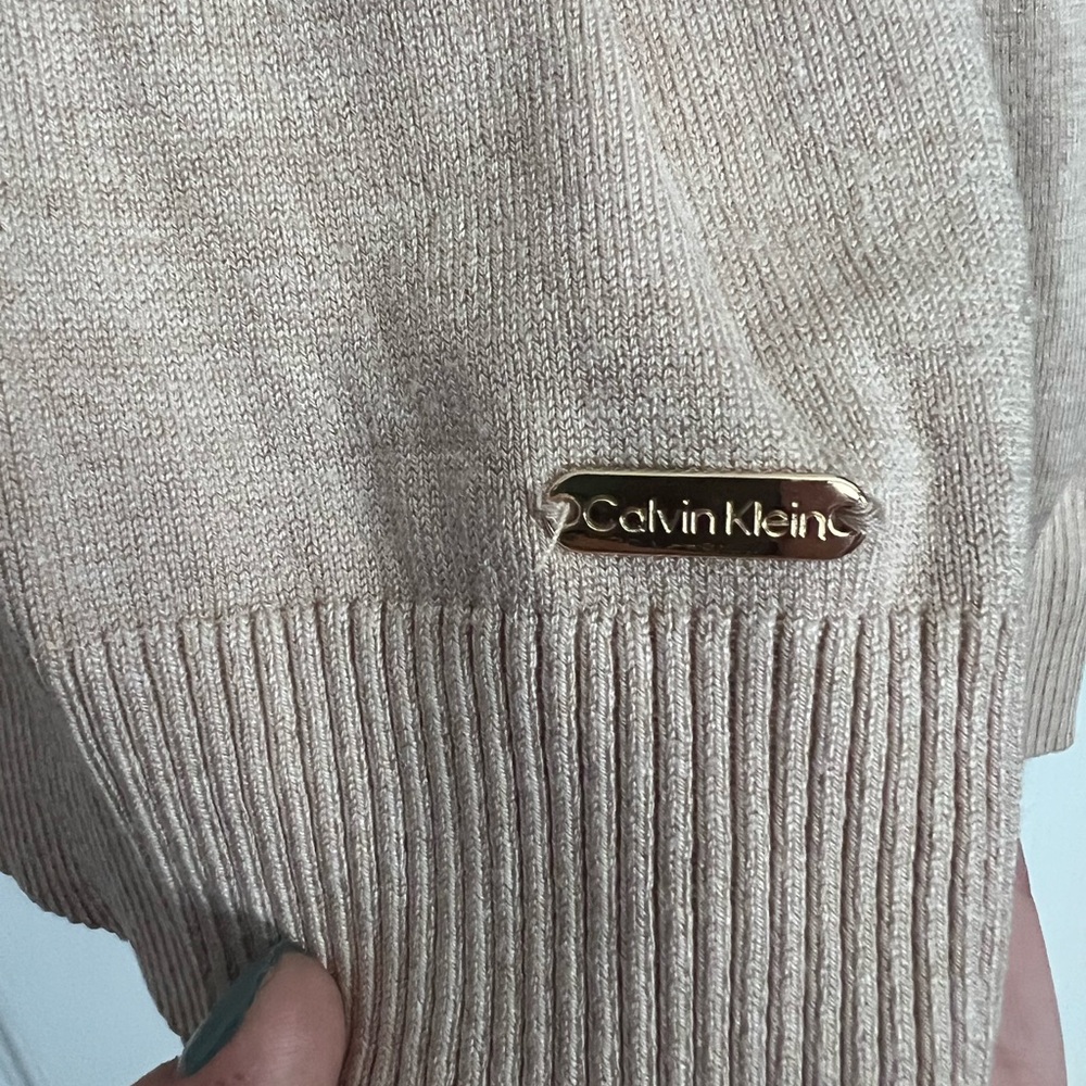 Calvin Klein Sweater